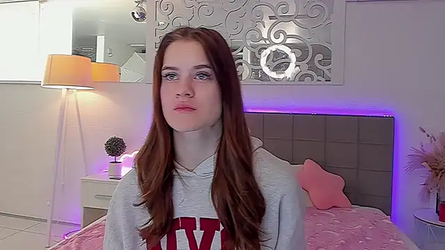 LuisaClover online show from April 2026 05:36:02 AM