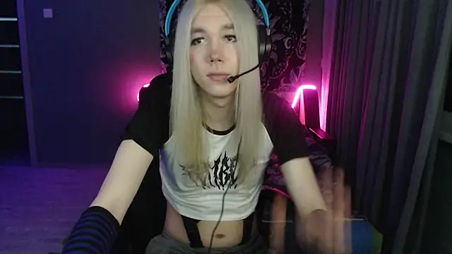 Snapshot of stiff_boys chatting on December 2025 06:28:01 PM stiff boys online show from December 2025 06:28:01 PM