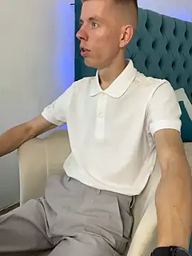 Snapshot of Cristian__Dior chatting on August 2026 09:44:01 AM Cristian Dior online show from August 2026 09:44:01 AM