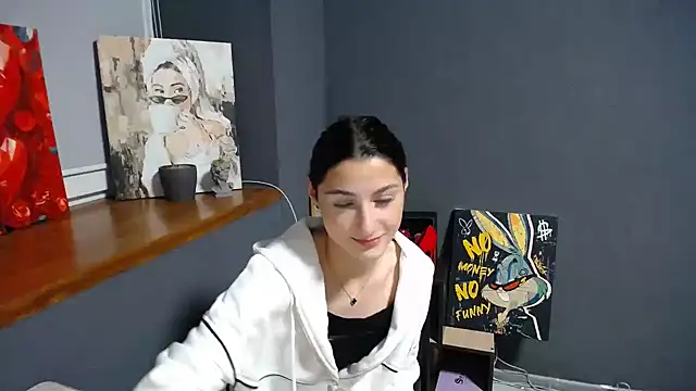 a alessia online show from October 2025 02:13:01 PM