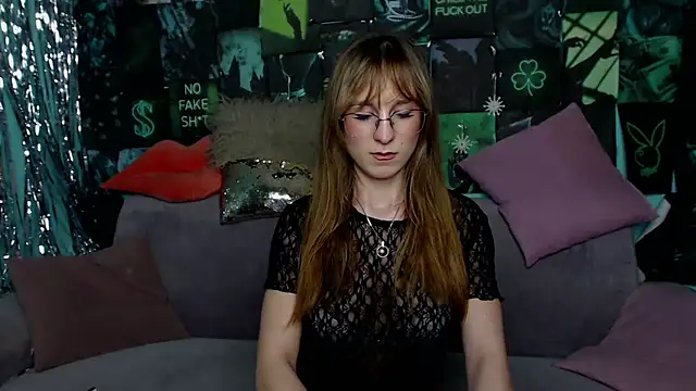 AlishaKellyi online show from April 2026 04:44:02 AM