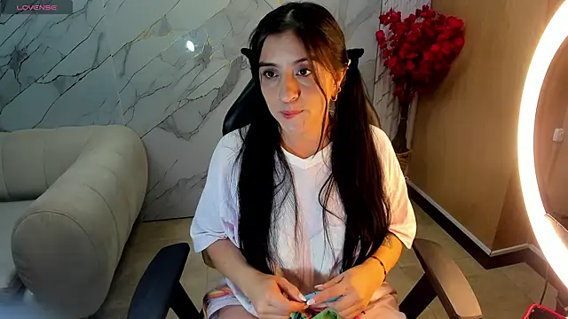 Snapshot of andrea_tasty_tf chatting on December 2025 12:55:01 PM andrea tasty tf online show from December 2025 12:55:01 PM