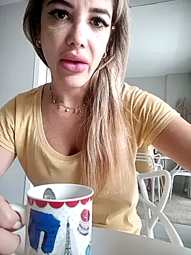 DESIRIE0609 online show from November 2025 01:34:01 PM