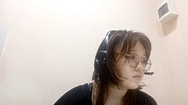 web3queen online show from October 2025 03:44:01 PM