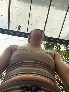 Lia  white online show from December 2025 10:15:01 PM