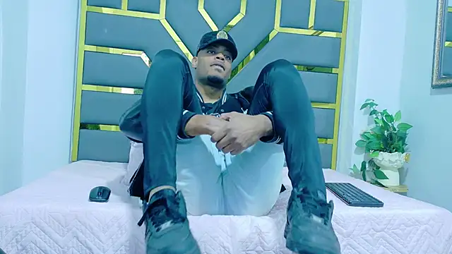 Neytanmalcon online show from November 2025 08:52:01 PM