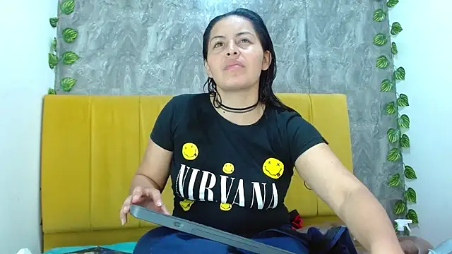 amara leoncm online show from November 2025 03:49:02 AM