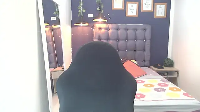 Snapshot of Lunatico_x chatting on October 2025 08:22:02 PM Lunatico x online show from October 2025 08:22:02 PM