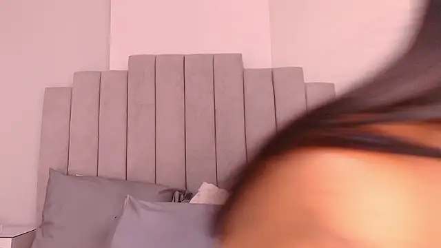 ellisrossi online show from February 2026 07:02:02 PM