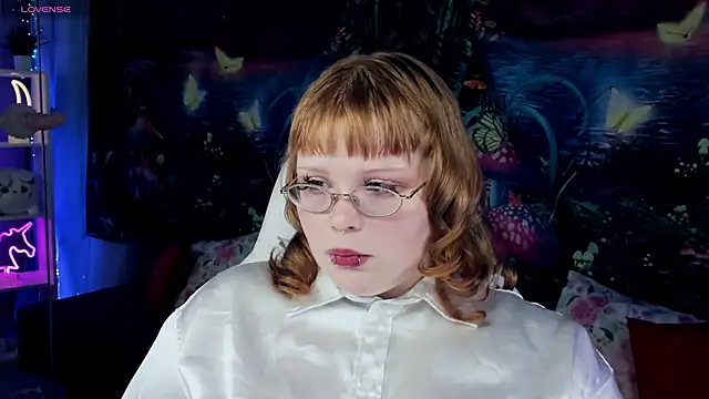 LottieReed online show from December 2025 03:54:01 PM