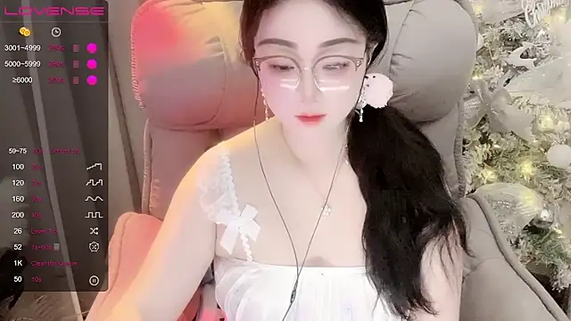 Snapshot of Monica-666888- chatting on May 2026 02:55:02 PM Monica-666888- online show from May 2026 02:55:02 PM
