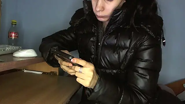Snapshot of andreea713 chatting on March 2026 12:16:01 PM andreea713 online show from March 2026 12:16:01 PM