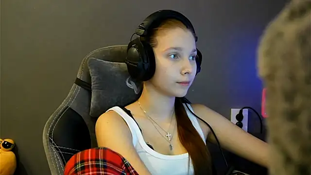 Softixq online show from December 2025 02:46:02 PM