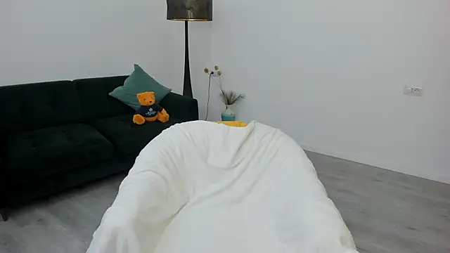 Arya Anna online show from November 2025 05:18:02 AM