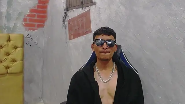 SavageLover  online show from December 2025 04:58:02 PM