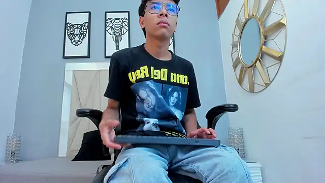 adams bobby online show from April 2026 11:11:01 AM