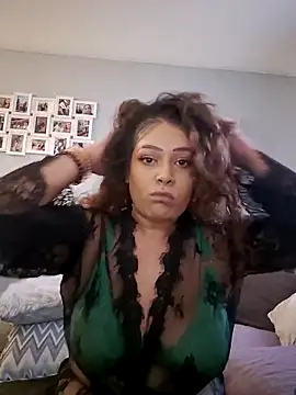 BubblesLovexox online show from October 2025 04:24:02 PM