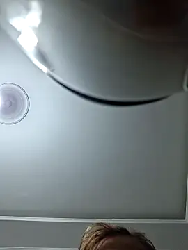 Snapshot of queenaslikaya chatting on October 2025 08:18:01 PM queenaslikaya online show from October 2025 08:18:01 PM