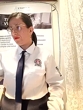 Snapshot of Valentina--1 chatting on April 2026 10:05:01 AM Valentina--1 online show from April 2026 10:05:01 AM