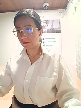 Snapshot of Valentina--1 chatting on June 2026 10:27:01 AM Valentina--1 online show from June 2026 10:27:01 AM
