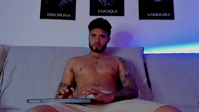 AUSTINN TORRES online show from July 2026 12:13:01 AM