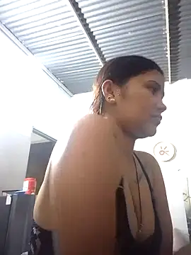 Snapshot of lindalatina11 chatting on October 2025 01:24:02 AM lindalatina11 online show from October 2025 01:24:02 AM