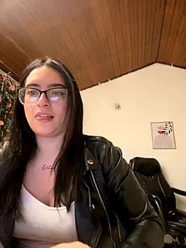 Snapshot of Kloe_Novoa chatting on November 2025 12:48:01 PM Kloe Novoa online show from November 2025 12:48:01 PM