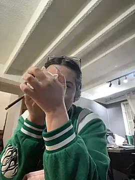 Snapshot of Kloe_Novoa chatting on November 2025 02:21:01 PM Kloe Novoa online show from November 2025 02:21:01 PM