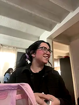 Snapshot of Kloe_Novoa chatting on December 2025 12:53:02 PM Kloe Novoa online show from December 2025 12:53:02 PM