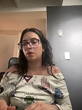 Kloe Novoa online show from February 2026 01:26:02 PM