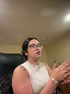 Kloe Novoa online show from February 2026 12:37:01 PM