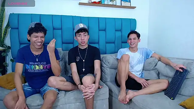 Hot Boys Latinos X online show from March 2026 04:06:02 PM