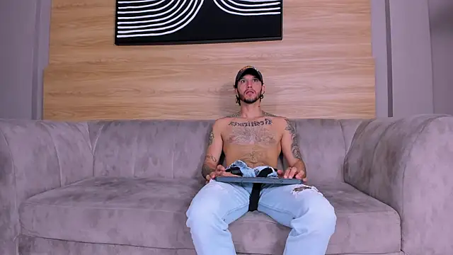 tonny  08 online show from October 2025 01:29:01 PM