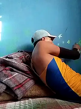 Snapshot of Ojitosbrrr chatting on November 2025 10:31:02 PM Ojitosbrrr online show from November 2025 10:31:02 PM