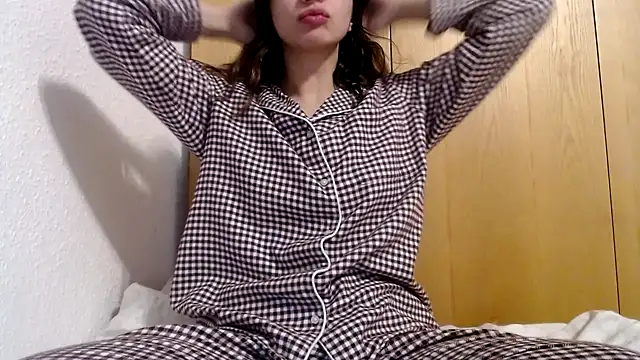 bellefleurrr online show from November 2025 08:42:02 PM