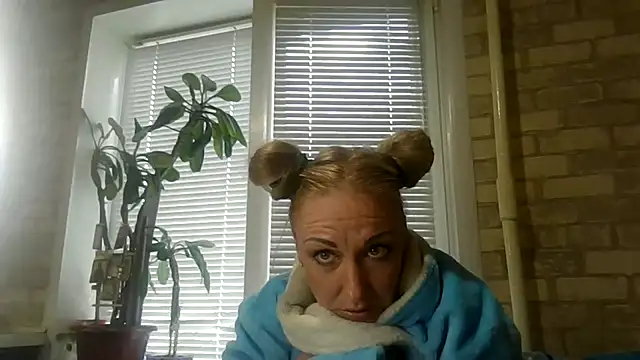 Snapshot of LilaniLoverx chatting on October 2025 12:11:01 PM LilaniLoverx online show from October 2025 12:11:01 PM