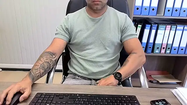 Snapshot of Evasionee chatting on July 2026 06:28:01 AM Evasionee online show from July 2026 06:28:01 AM