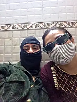 Snapshot of Nisha-Live-Couple chatting on October 2025 09:31:02 PM Nisha-Live-Couple online show from October 2025 09:31:02 PM
