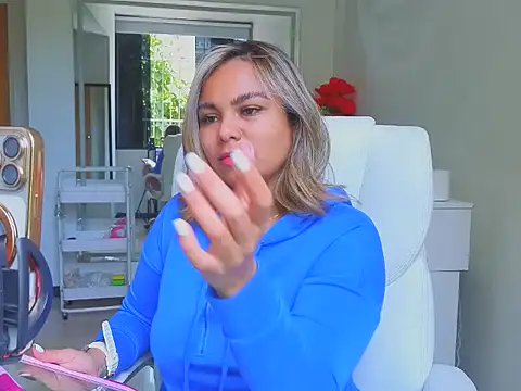 Snapshot of diosadeluniverso chatting on April 2026 04:44:02 PM diosadeluniverso online show from April 2026 04:44:02 PM