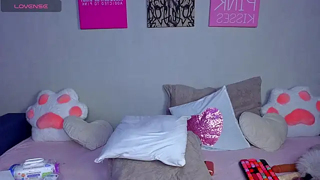 KittieHeart online show from April 2026 07:45:01 AM