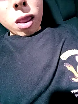 Snapshot of robinhd1234 chatting on December 2025 11:12:01 PM robinhd1234 online show from December 2025 11:12:01 PM