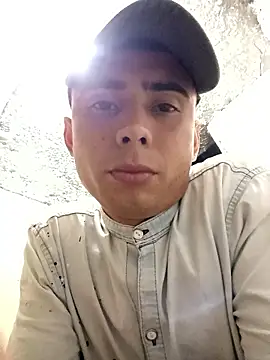 Snapshot of robinhd1234 chatting on January 2026 12:59:01 AM robinhd1234 online show from January 2026 12:59:01 AM