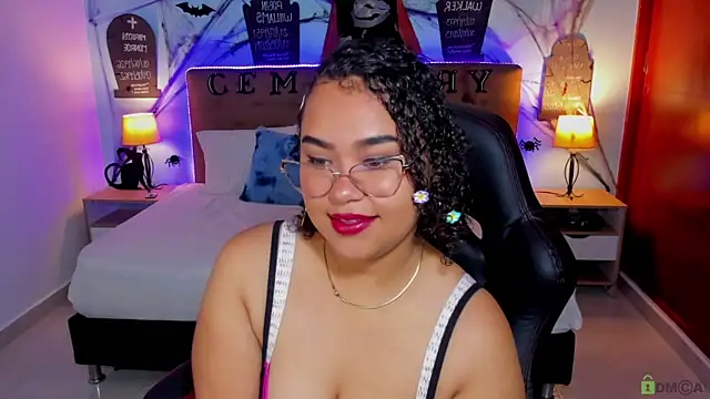 Snapshot of Prettyy_zoe chatting on October 2025 12:02:02 PM Prettyy zoe online show from October 2025 12:02:02 PM
