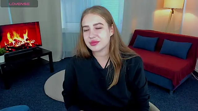 ElaraBloom online show from October 2025 02:07:02 PM