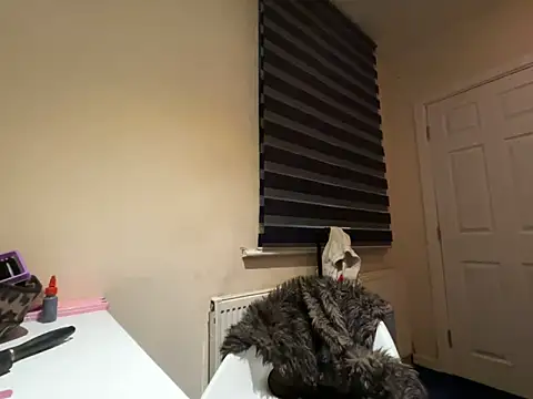 rosie-hipstergal online show from February 2026 08:42:02 PM