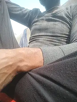 desicoupleNoon online show from November 2025 04:43:02 AM