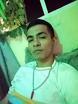 Snapshot of El-jhon chatting on November 2025 04:03:01 AM El-jhon online show from November 2025 04:03:01 AM