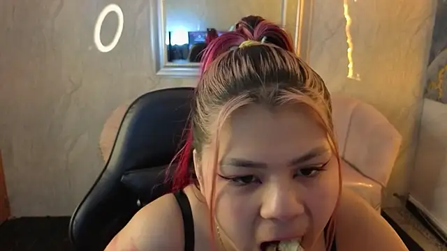 Little cherry b online show from November 2025 07:57:01 PM