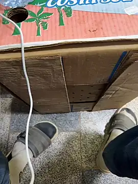 Snapshot of Unique-Man chatting on February 2026 01:51:01 PM Unique-Man online show from February 2026 01:51:01 PM