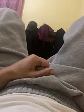 Snapshot of Unique-Man chatting on March 2026 11:44:01 PM Unique-Man online show from March 2026 11:44:01 PM